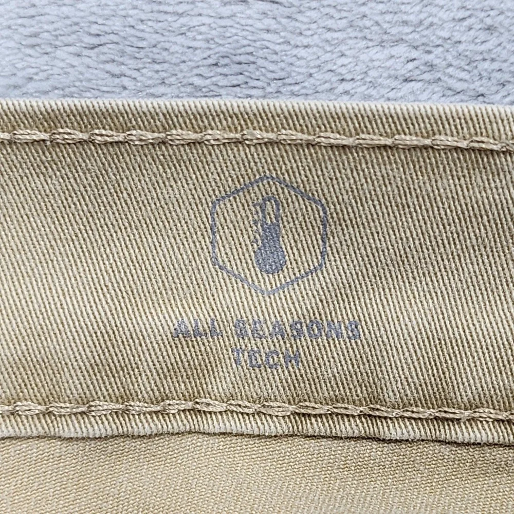 Levis 502 Jeans Mens 38x30 Beige Khaki All Seasons Tech Stretch Tapered Denim